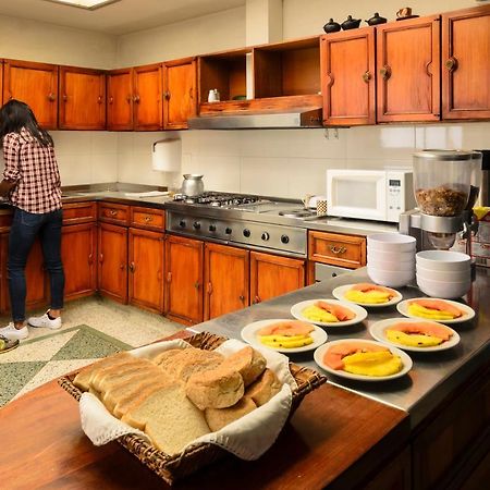 Hostal La Pinta Bogotá Kültér fotó