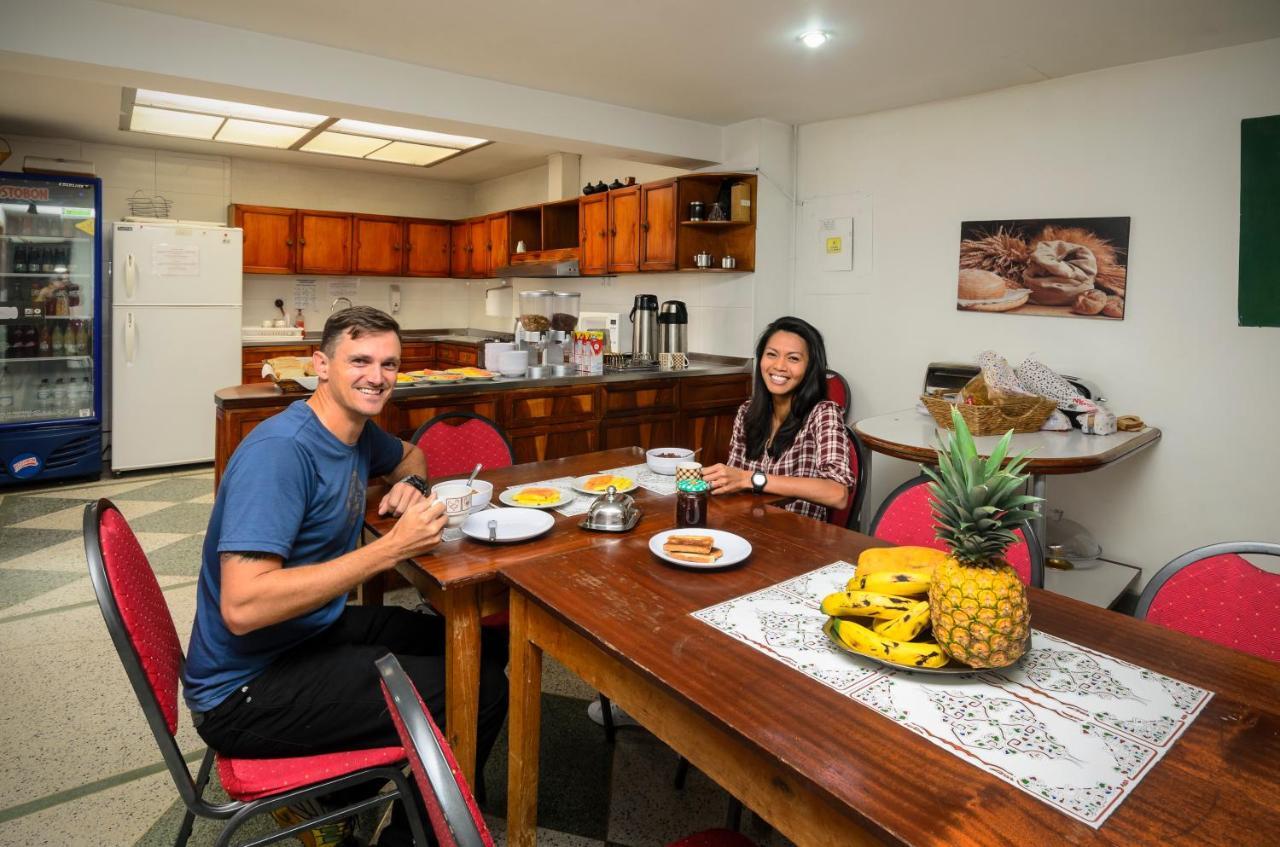 Hostal La Pinta Bogotá Kültér fotó