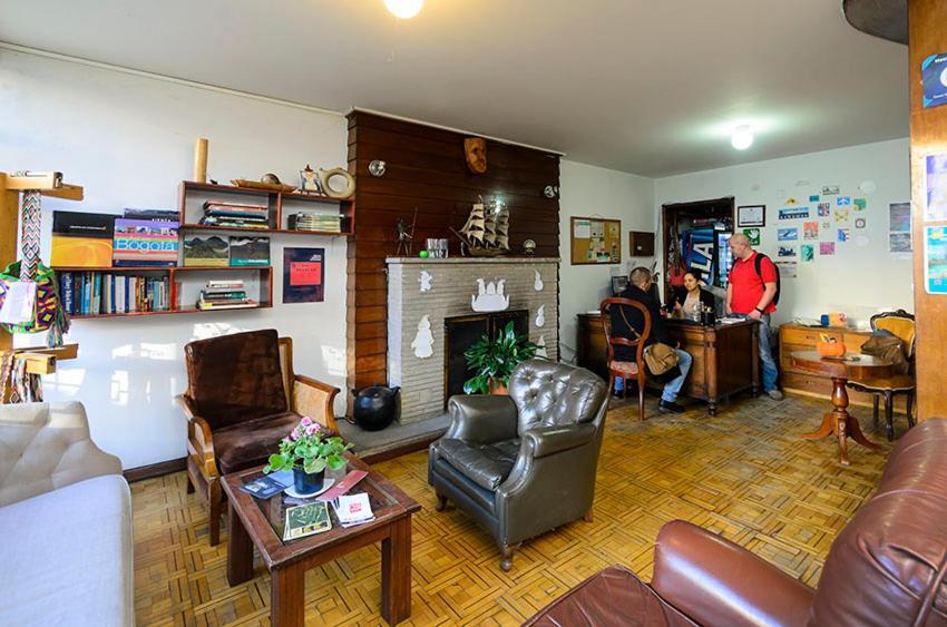 Hostal La Pinta Bogotá Kültér fotó