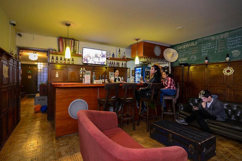 Hostal La Pinta Bogotá Kültér fotó