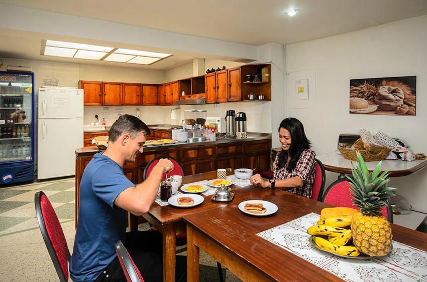 Hostal La Pinta Bogotá Kültér fotó