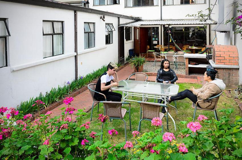 Hostal La Pinta Bogotá Kültér fotó