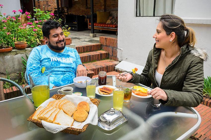 Hostal La Pinta Bogotá Kültér fotó
